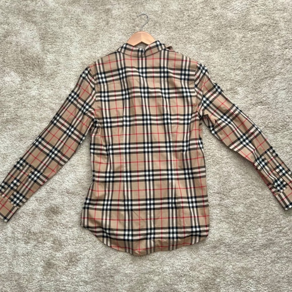 Burberry Classic Button-Down Women’s Shirt - Picture 2 of 2